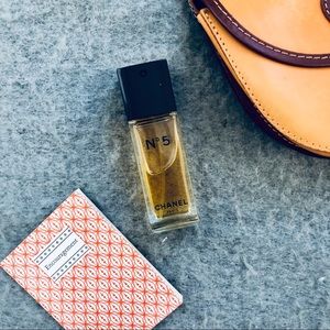Chanel No 5